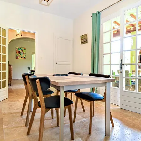 Holiday home 3 Bedroom Awesome In Montaren Et St Mediers *