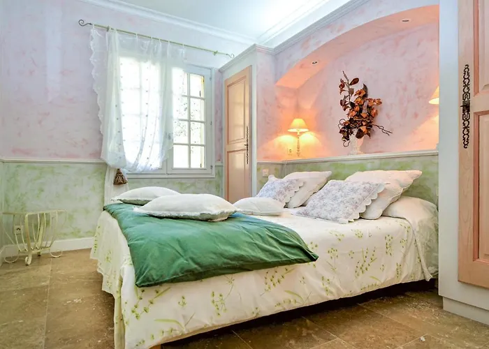 Gorgeous In Montaren Et St Mediers * Serviers-et-Labaume